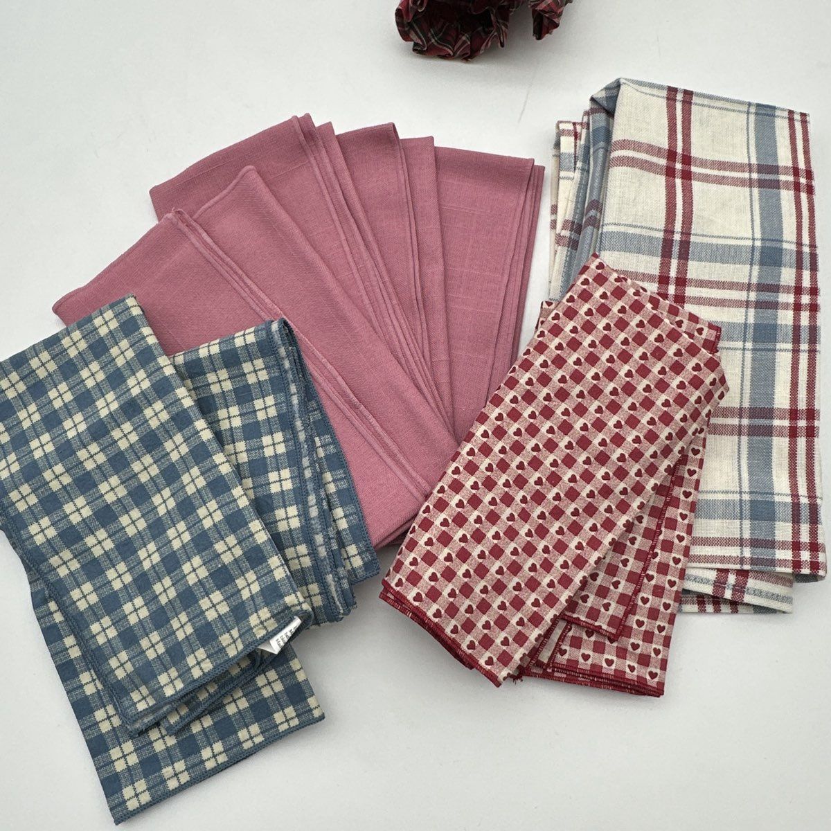 Longaberger Basket Liner and Napkins Lot 21 Pieces Assorted Plaid Heart Patterns - Image 4