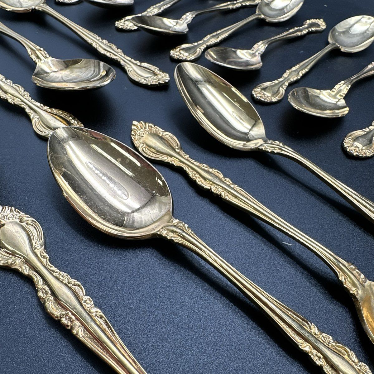 Supreme Cutlery Ornate Floral Gold Tone Stainless Steel 18pc Spoon Set Japan - Image 4