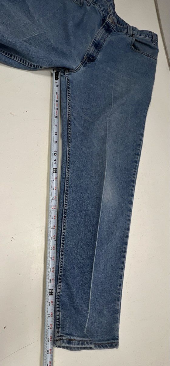 Vintage 90s Levi's Men's Light Wash Relaxed Fit Tapered Jeans Made in USA 38x31 - Image 7