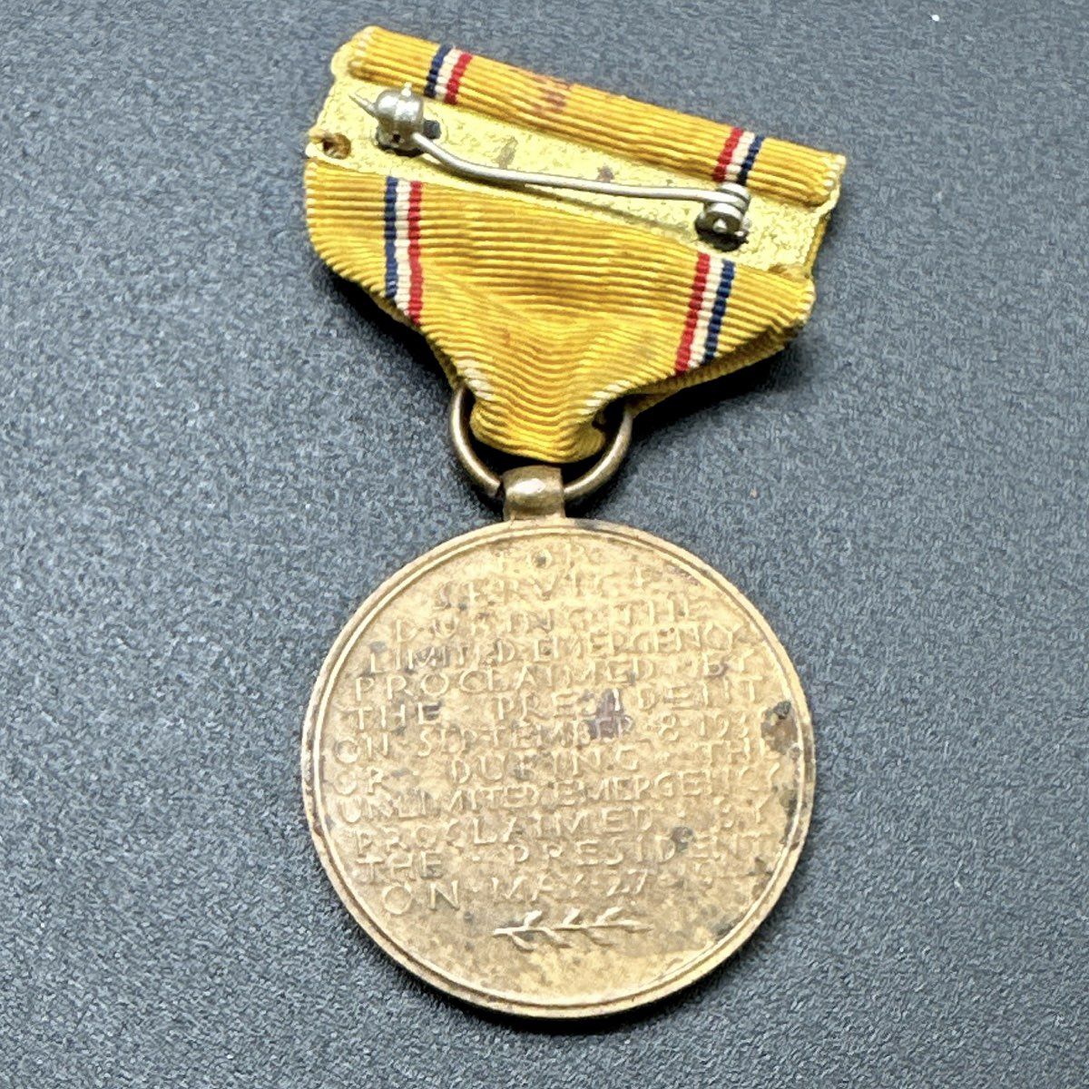 Vintage Jewelry Pin Lot 12pc American Defense Medal AFL-CIO Red Cross Military - Image 3
