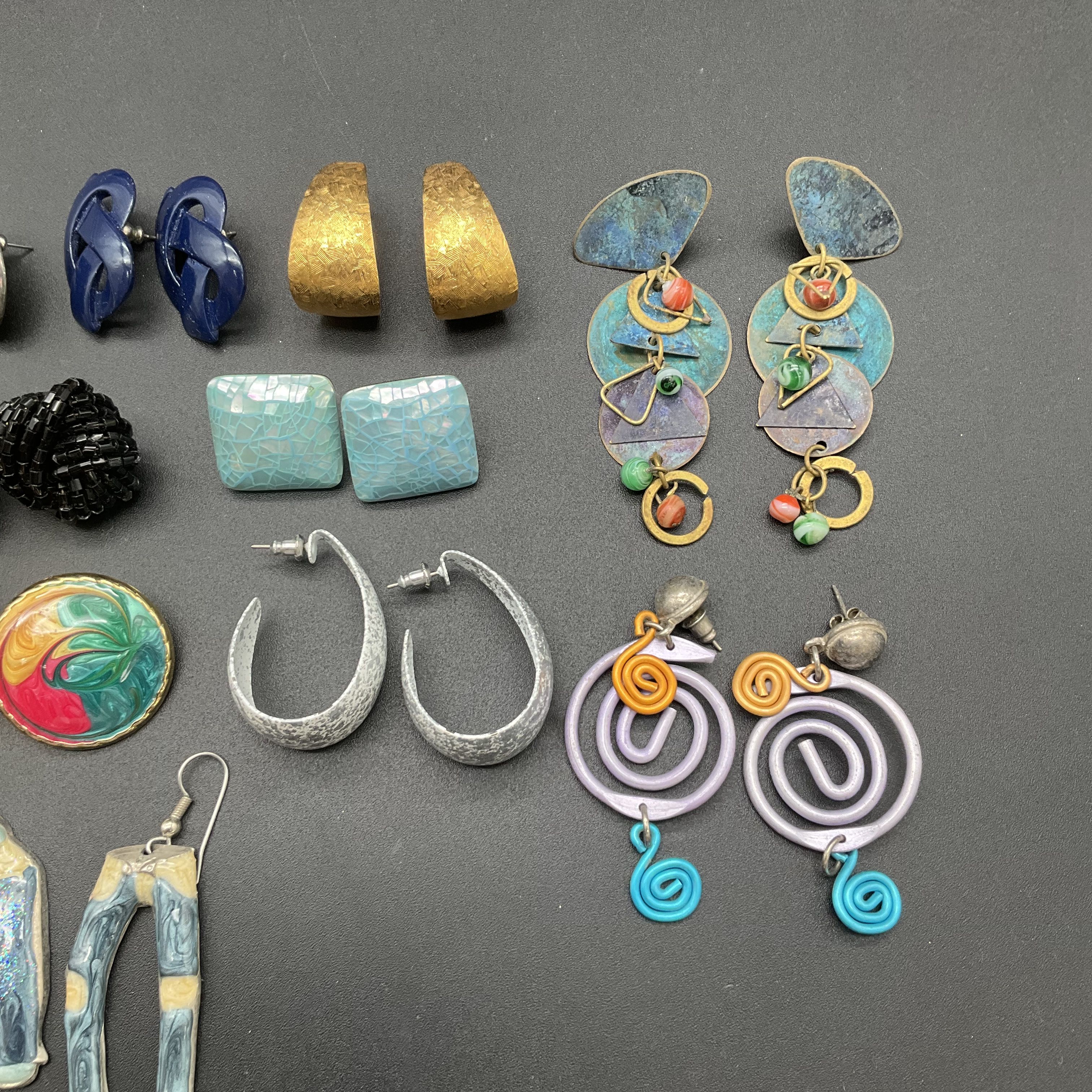 Vintage Retro 80s 90s Pierced Earrings Jewelry Lot 14 Pairs Geometric Enamel - Image 4