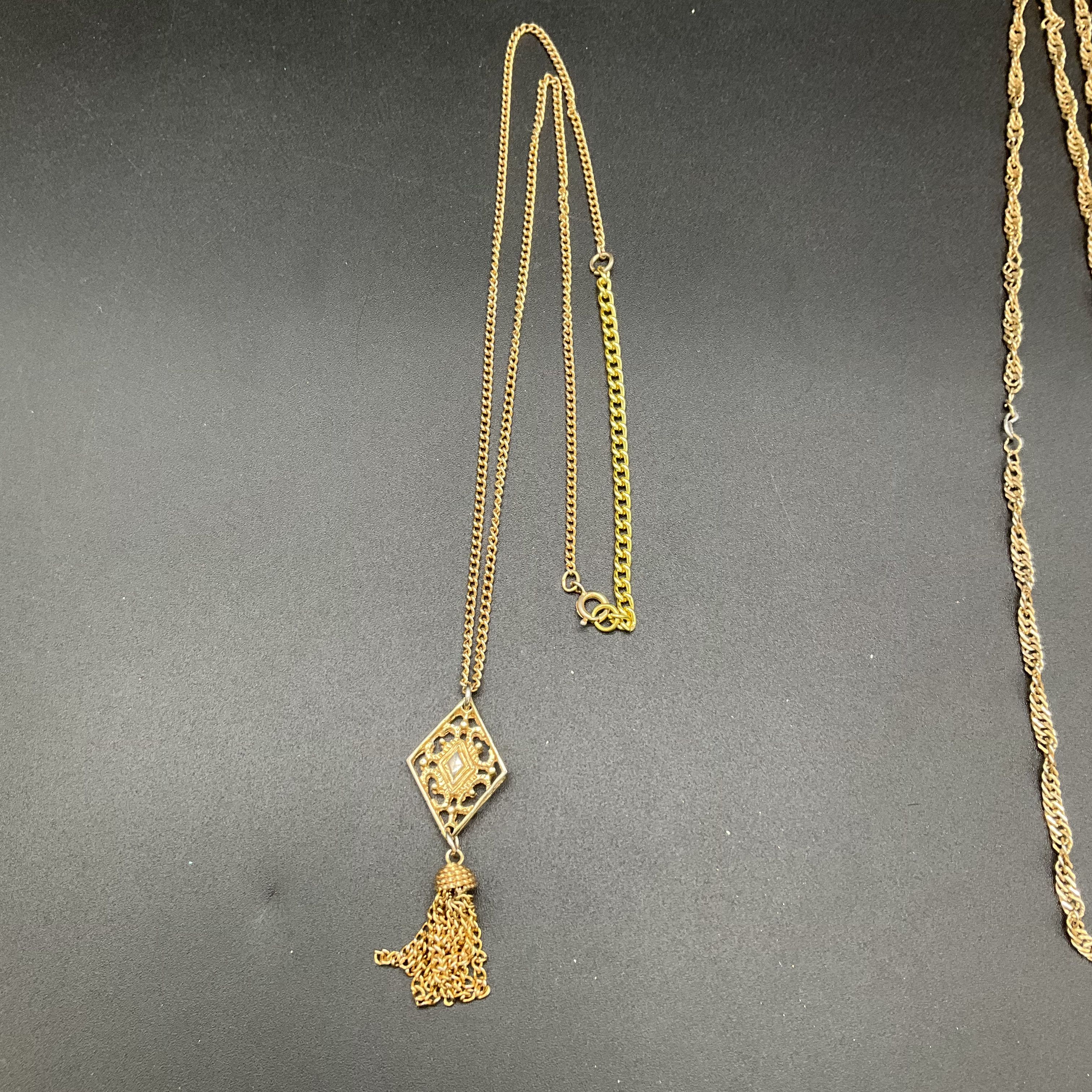 Vintage Sarah Coventry Costume Jewelry Lot 7 Pieces Necklaces Brooches Bracelet - Image 5