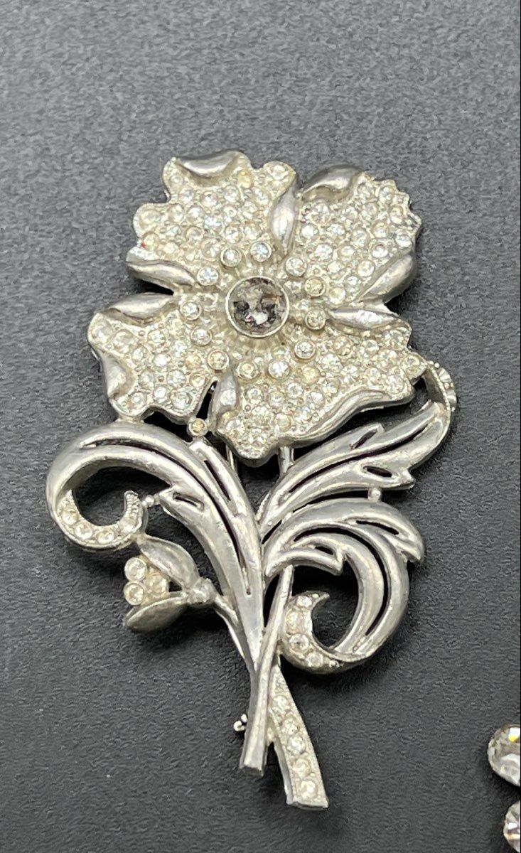 Vintage Silver Tone Rhinestone Floral Brooch Pin Lot of 3 Rose Starburst - Image 4