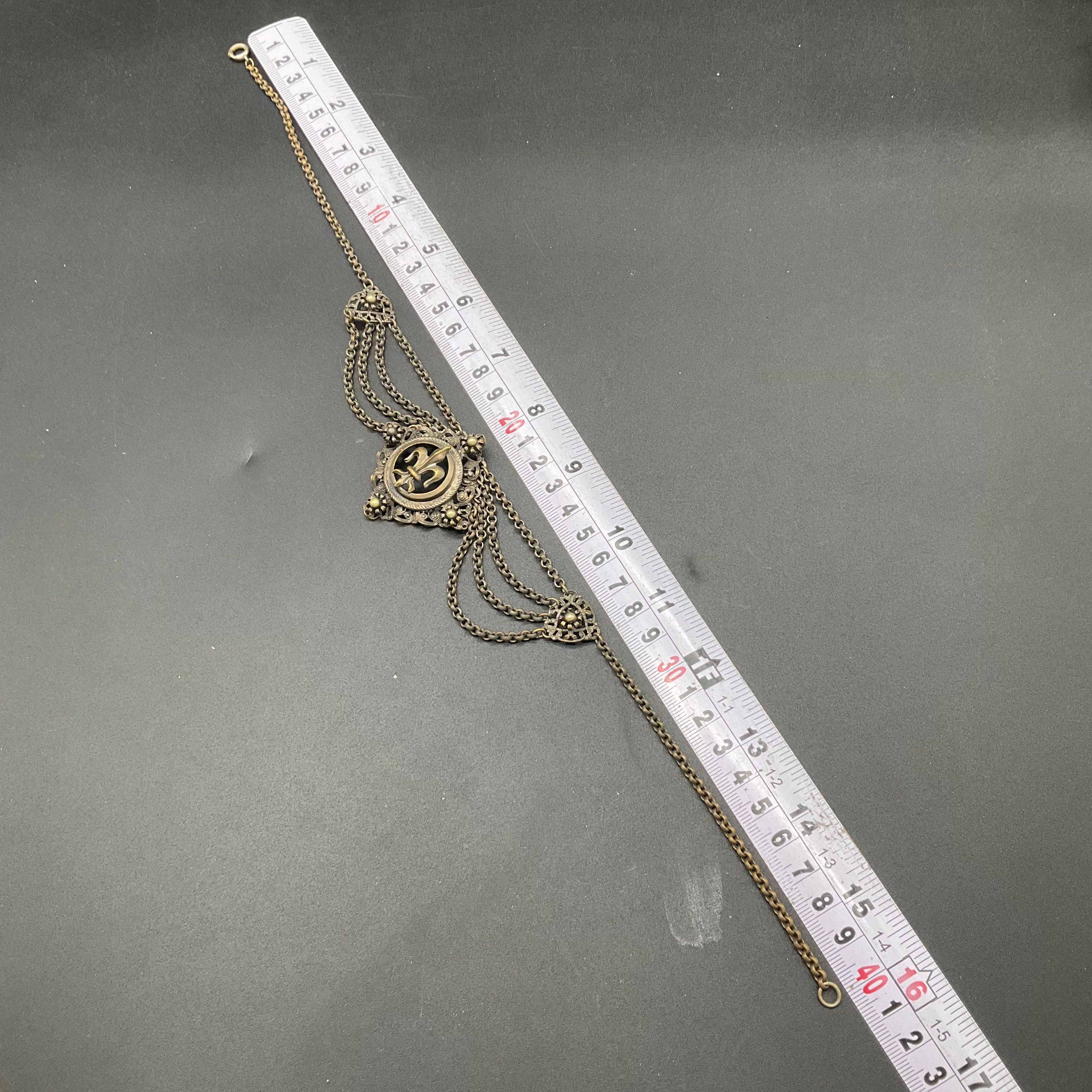 Vintage Victorian Revival Fleur-de-Lis Festoon Necklace Brass Tone 16" - Image 5