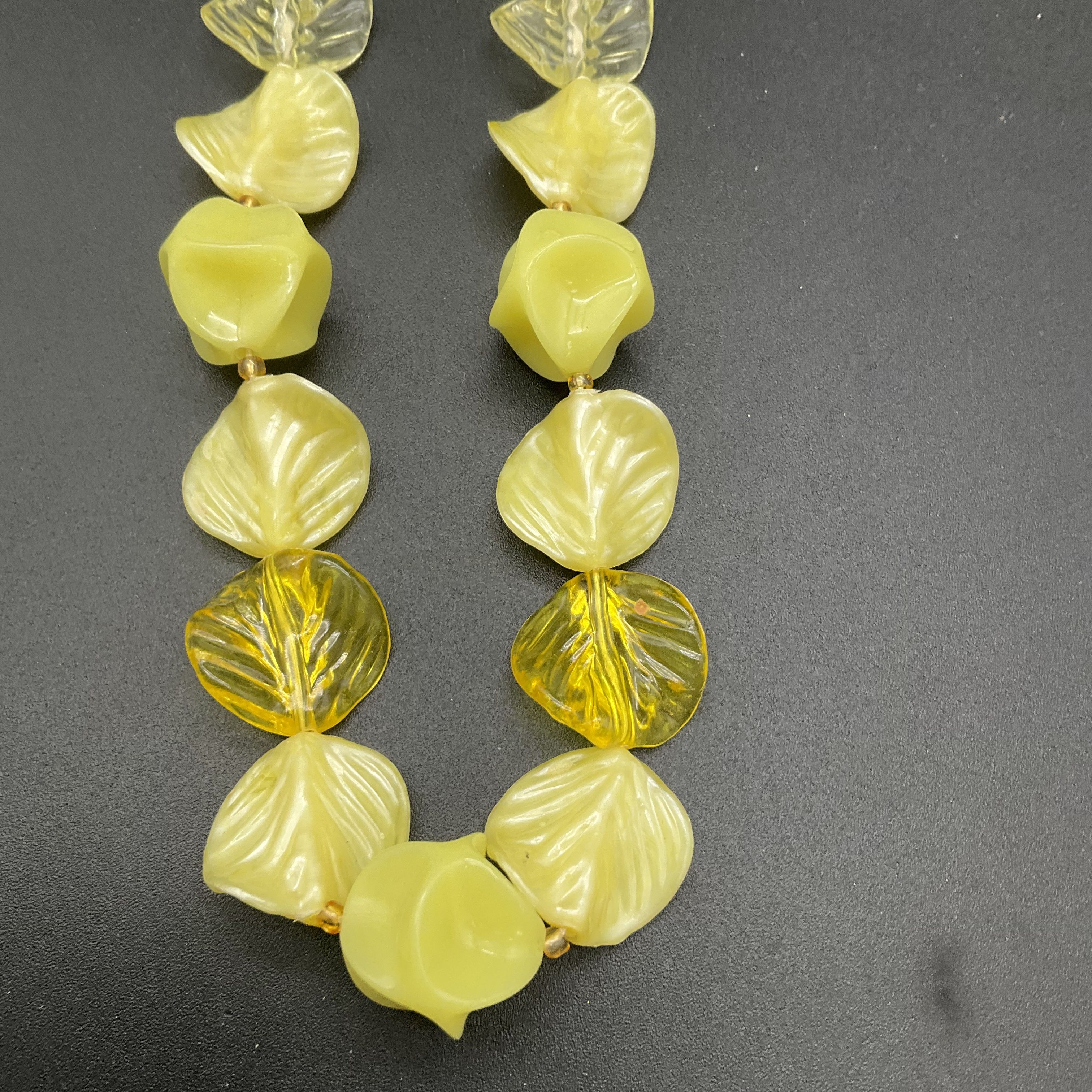 Vintage West Germany Yellow Molded Plastic Leaf Bead Necklace 16" - Image 2