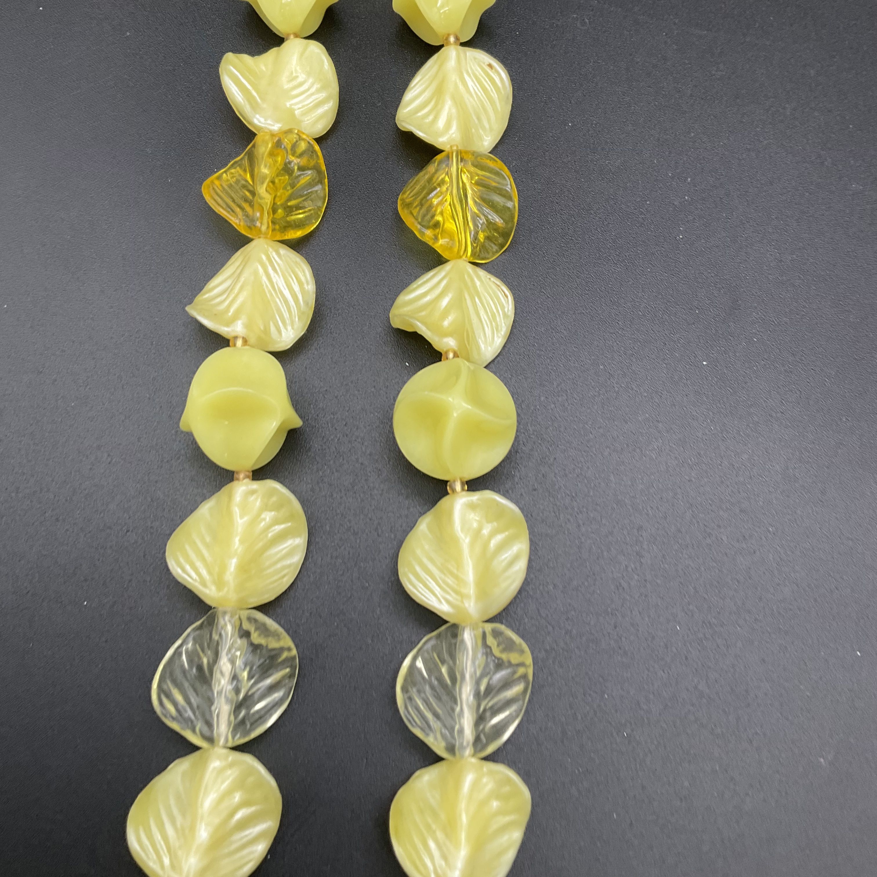 Vintage West Germany Yellow Molded Plastic Leaf Bead Necklace 16" - Image 3