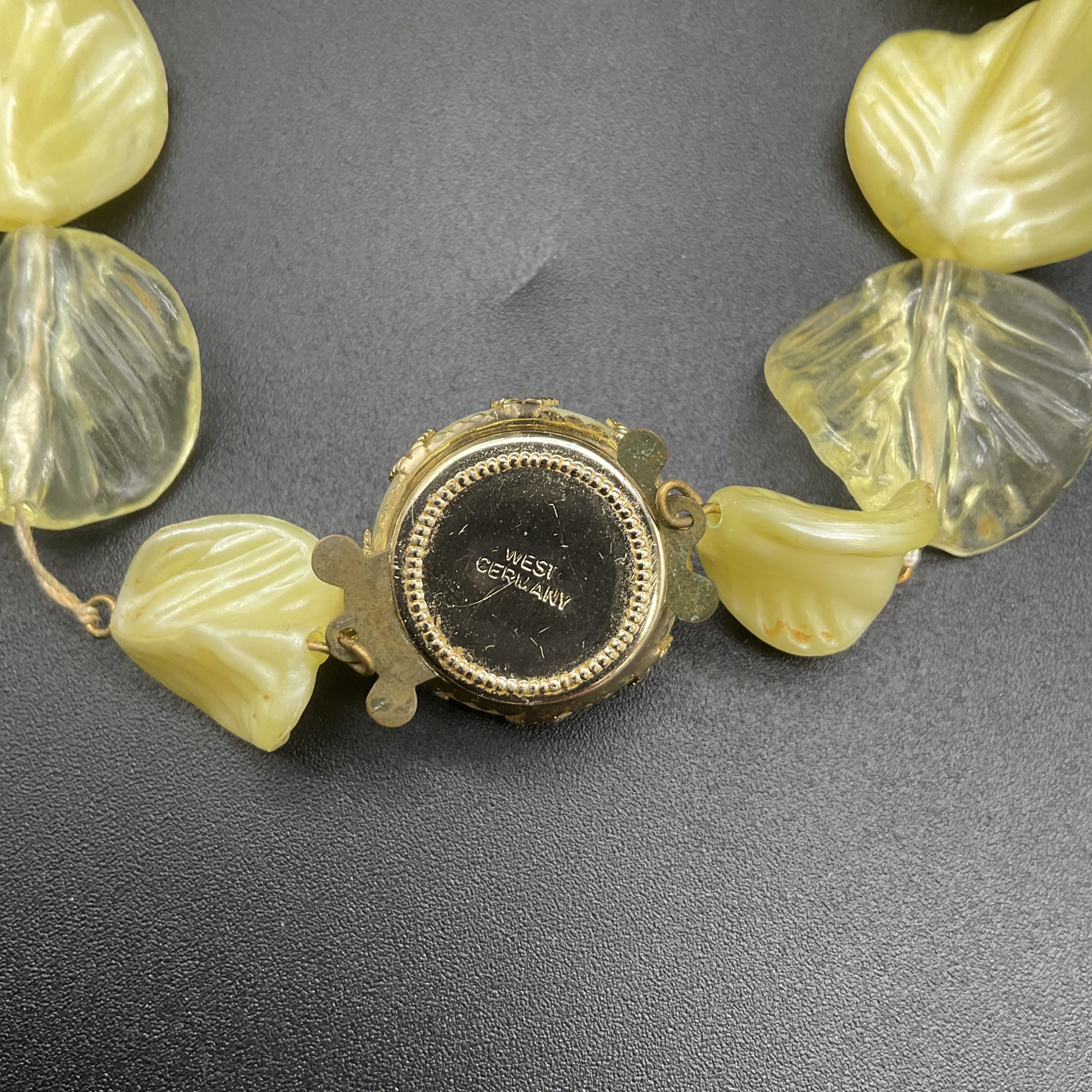 Vintage West Germany Yellow Molded Plastic Leaf Bead Necklace 16" - Image 6