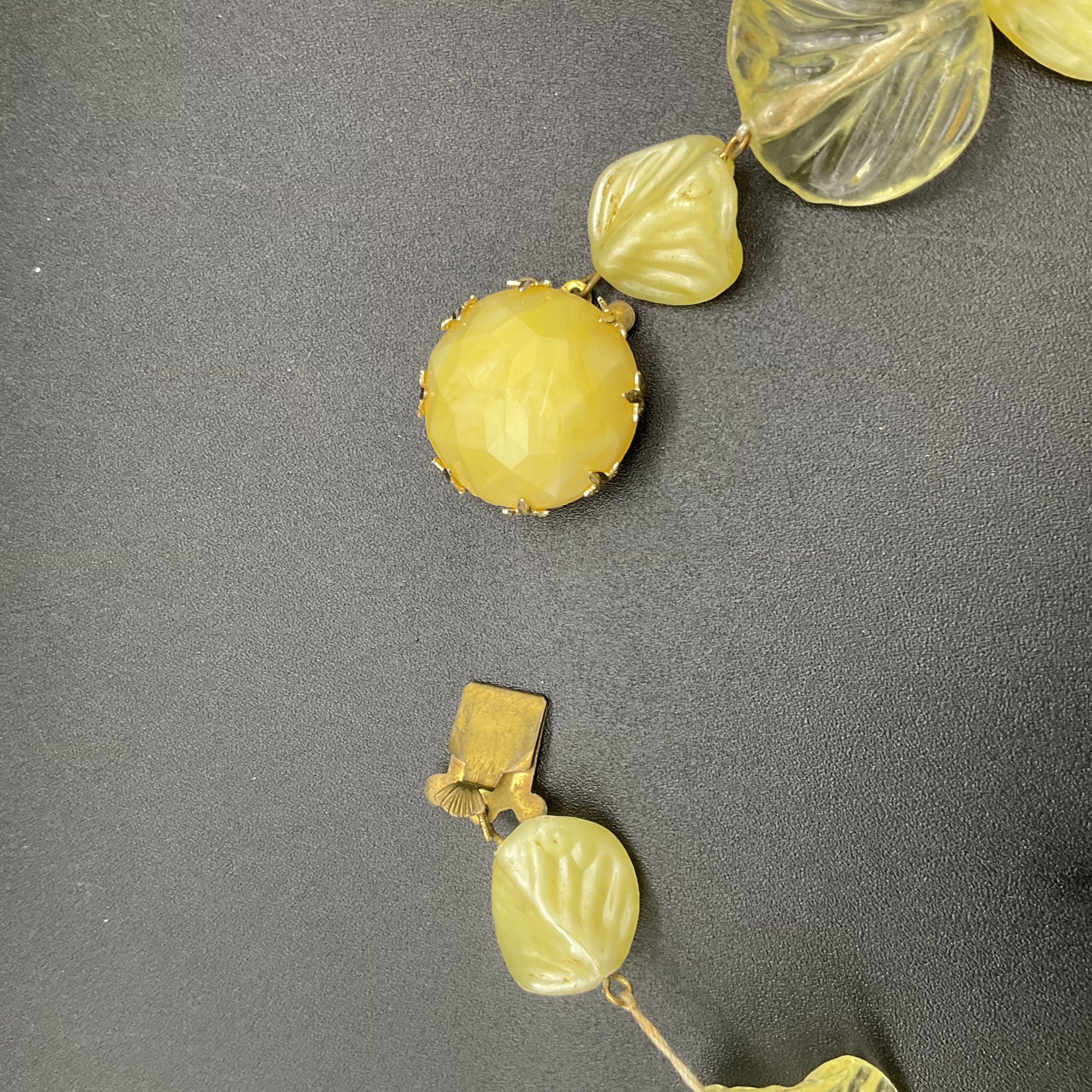 Vintage West Germany Yellow Molded Plastic Leaf Bead Necklace 16" - Image 7