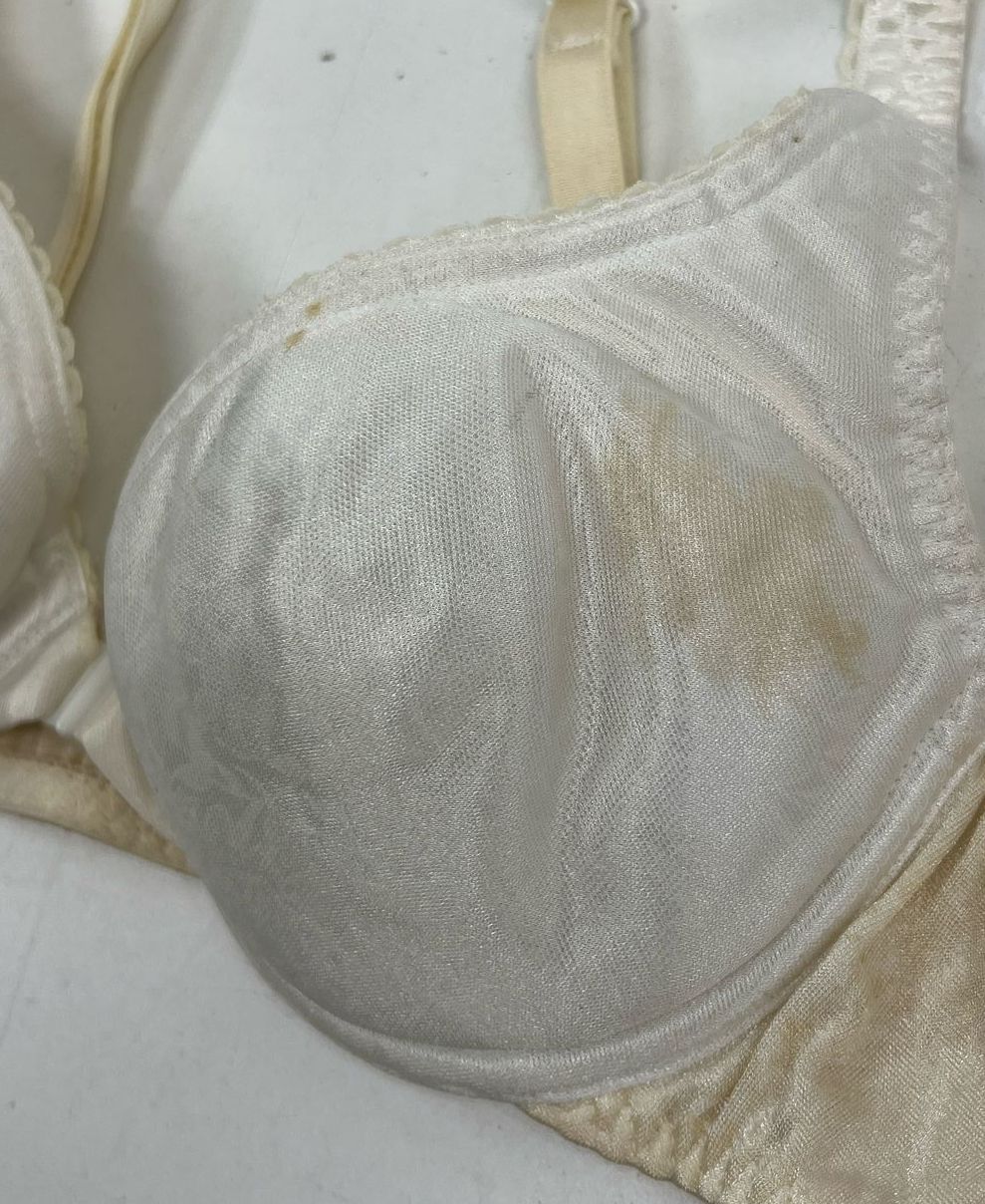 Vintage Women's Fredericks of Hollywood Padded White Bra Lingerie - Size 34A - Image 5