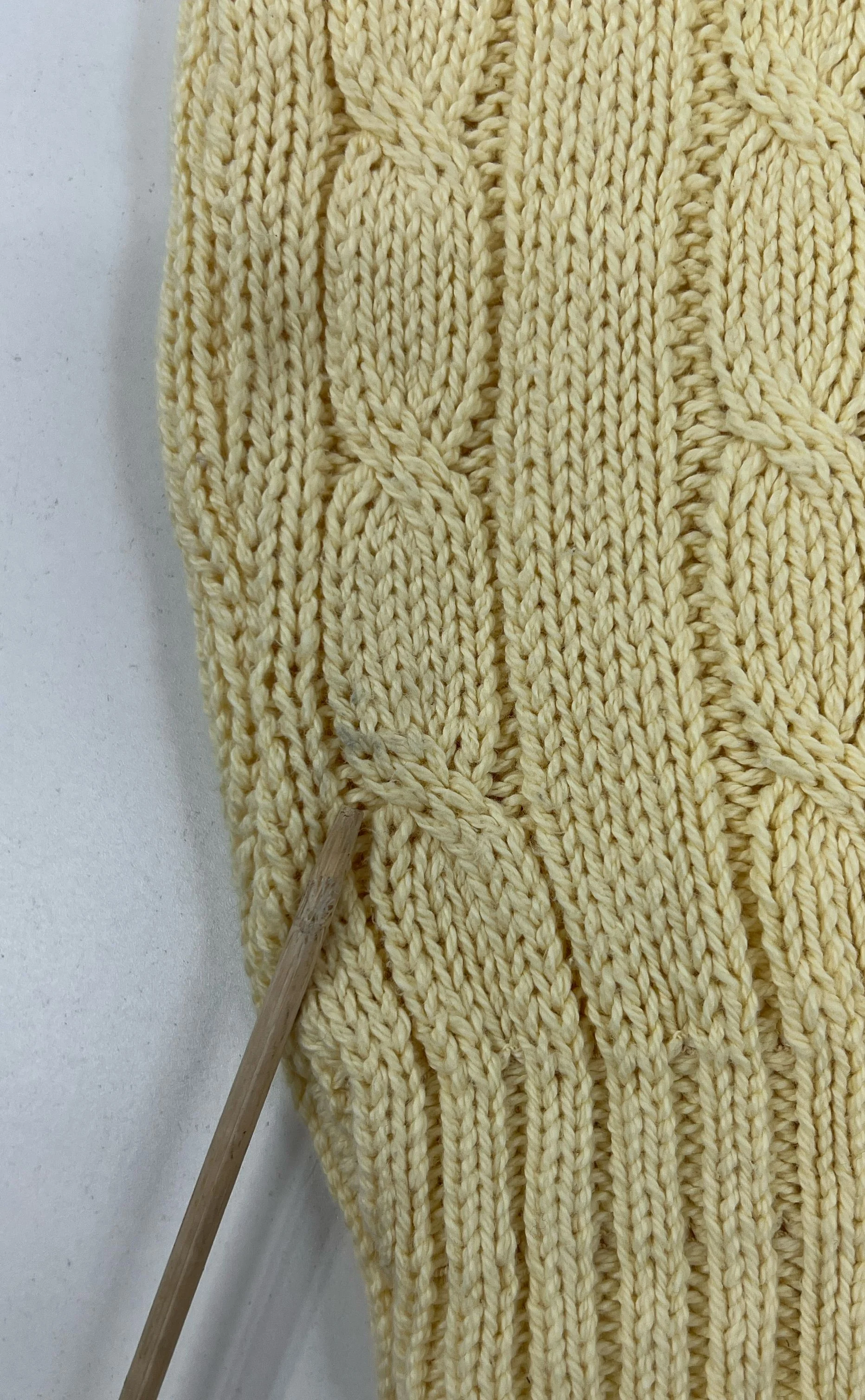 Vintage Women's Tony Lambert Light Yellow Cable Knit Pullover Sweater - Medium - Image 10