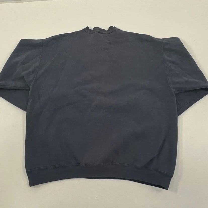 VTG Men's Lee Ultraweight Faded Purple Grey Pullover Sweatshirt - Size Large - Image 10